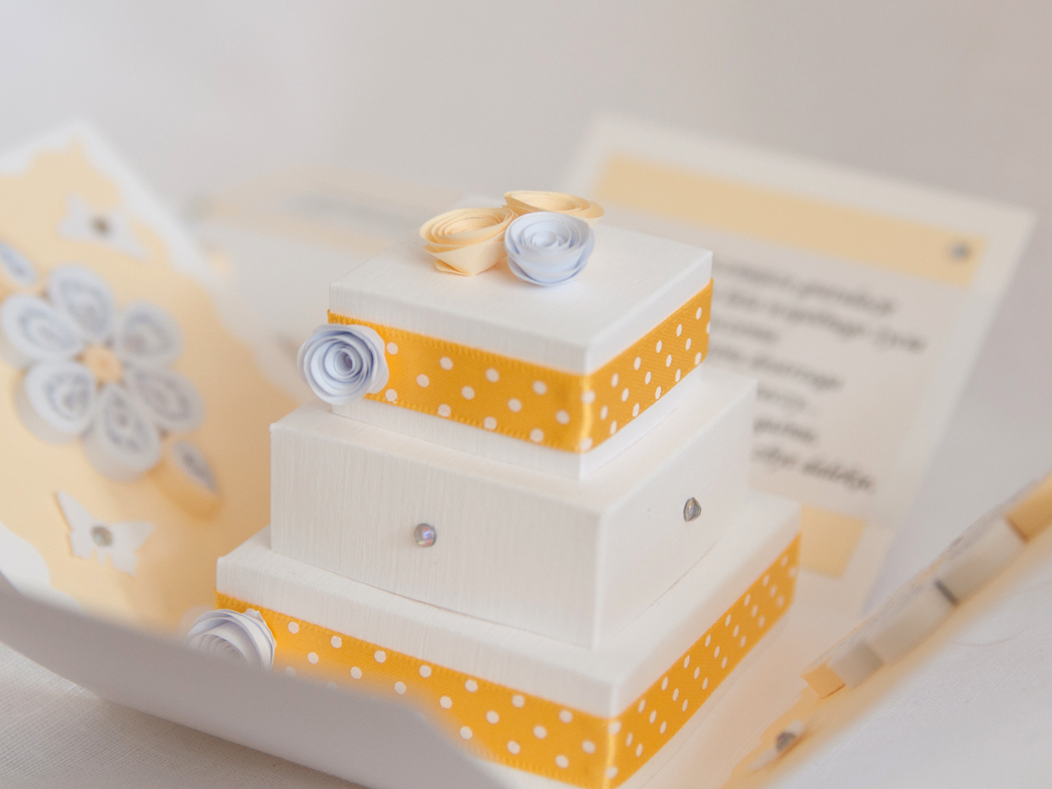 tort z papieru kartka pudełko rocznica ślub