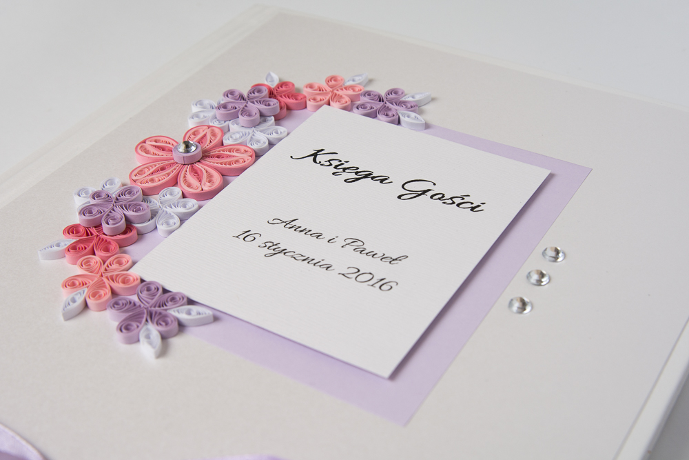 ręcznie robiona weselna księga gości quilling na zamówienie personalizowana księga gości na różne okazje różowa lawendowa pastelowa