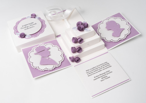 fioletowy exploding box z tortem na ślub ręcznie robiona kartka ślubna w pudełku quilling