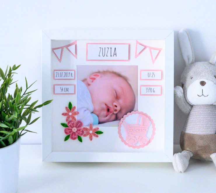 Read more about the article Decorative Baby Girl Photo Frame – Quilling Wall Art