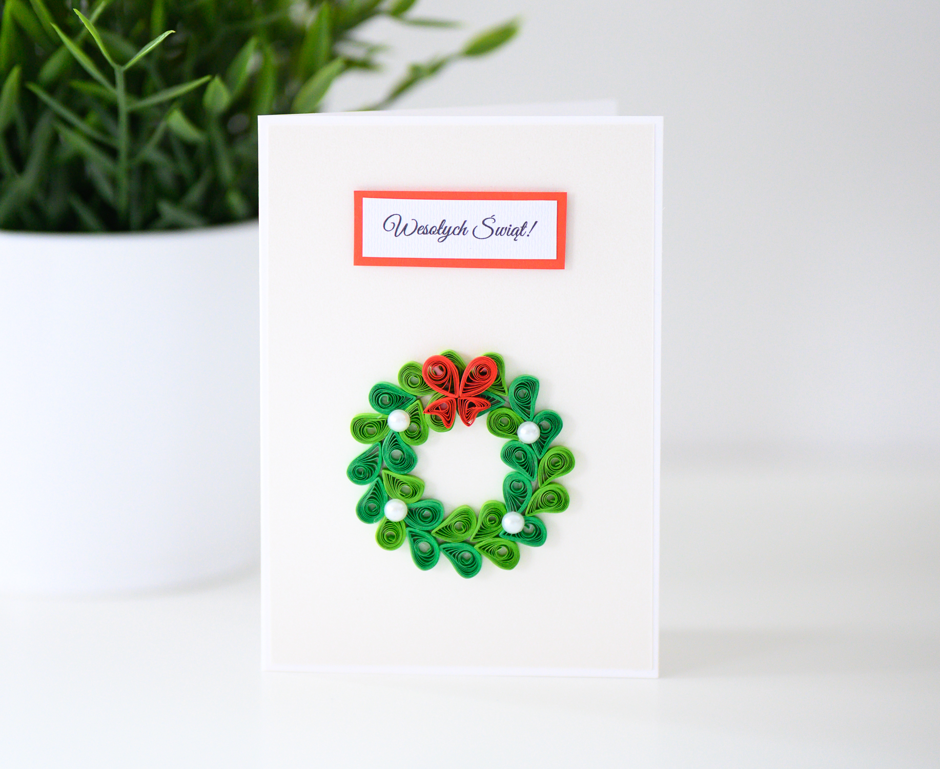 You are currently viewing Elegant Handmade Christmas Card – Quilling Christmas Wreath