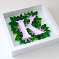Litera K – fioletowe kwiaty