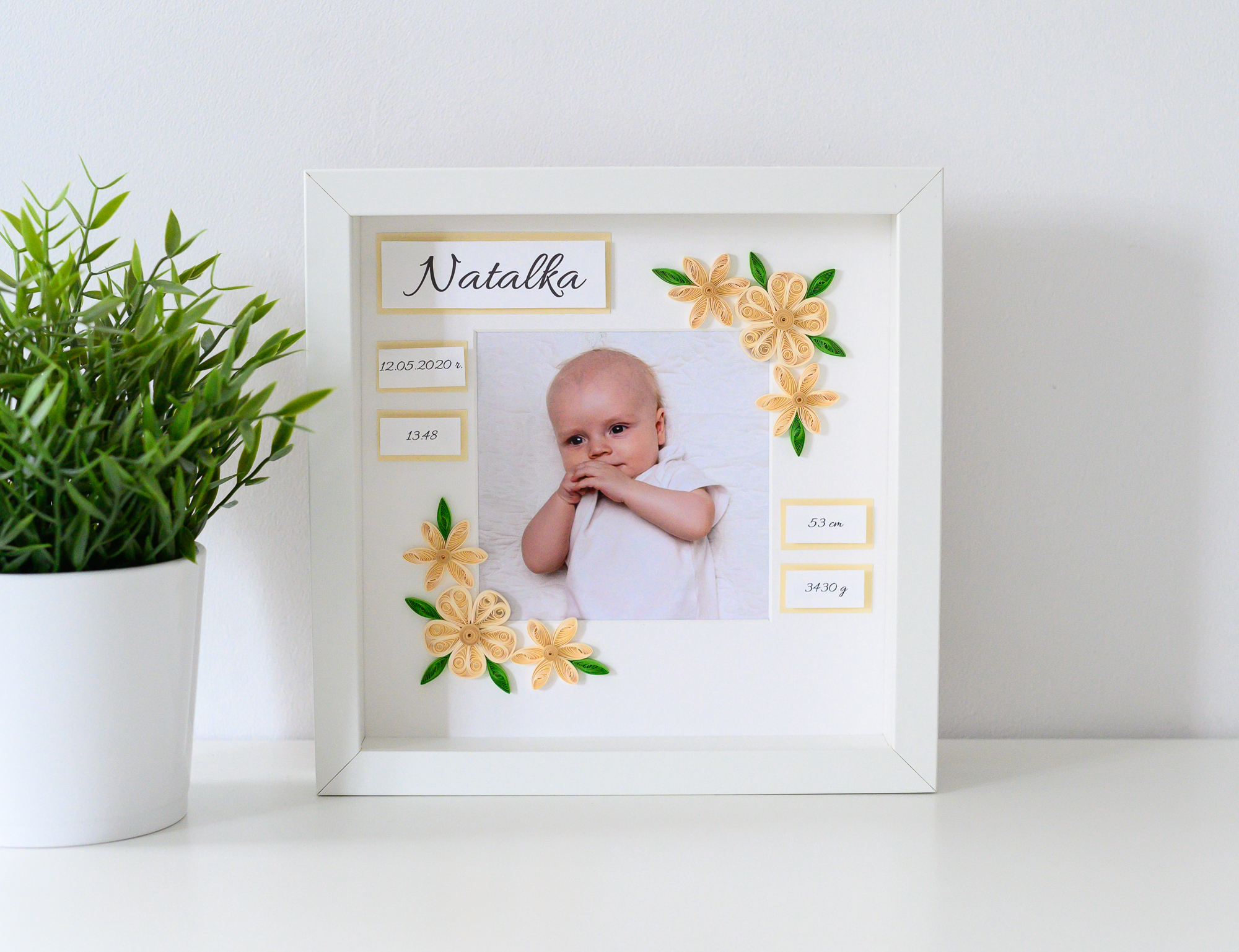 Read more about the article Baby girl decorative photo frame – Welcome to the world gift